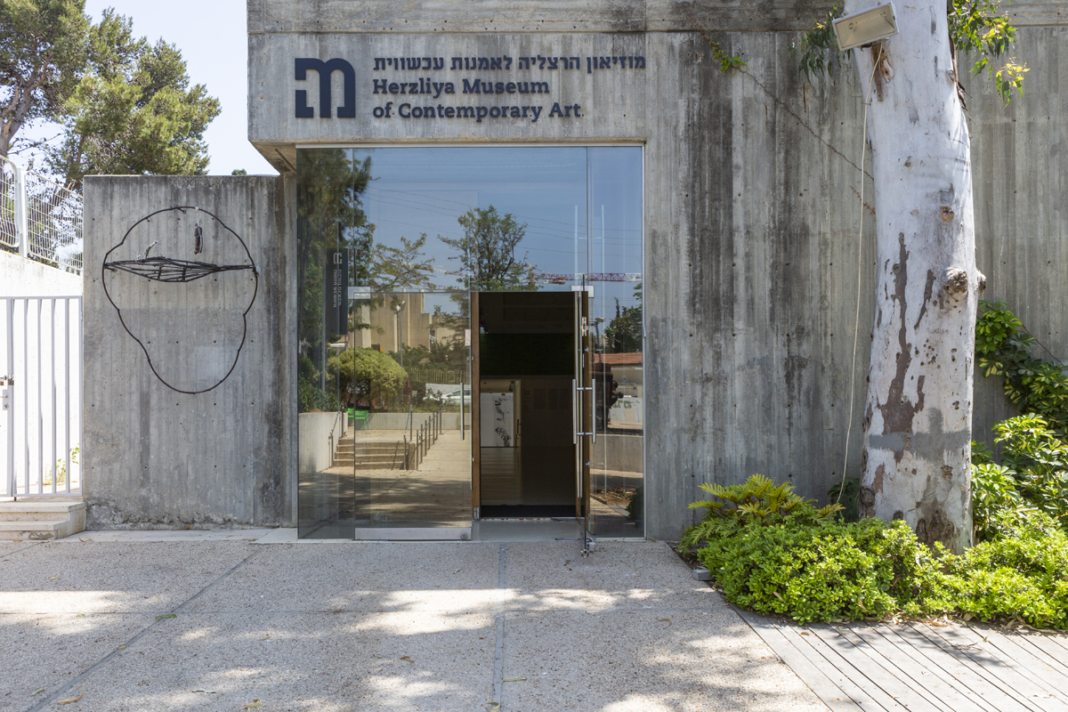 סיור מודרך בתערוכות המוזיאון